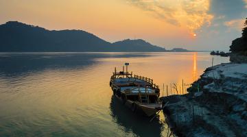 Old mind and the river